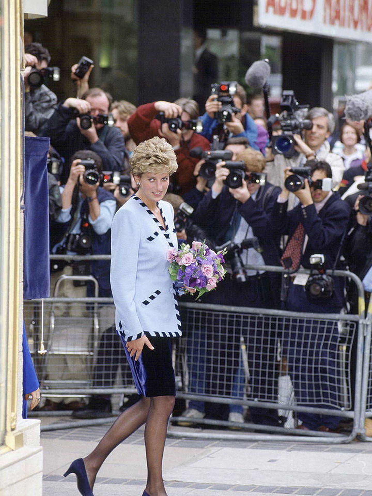 Lady Di con unos zapatos bicolores (Getty Images)