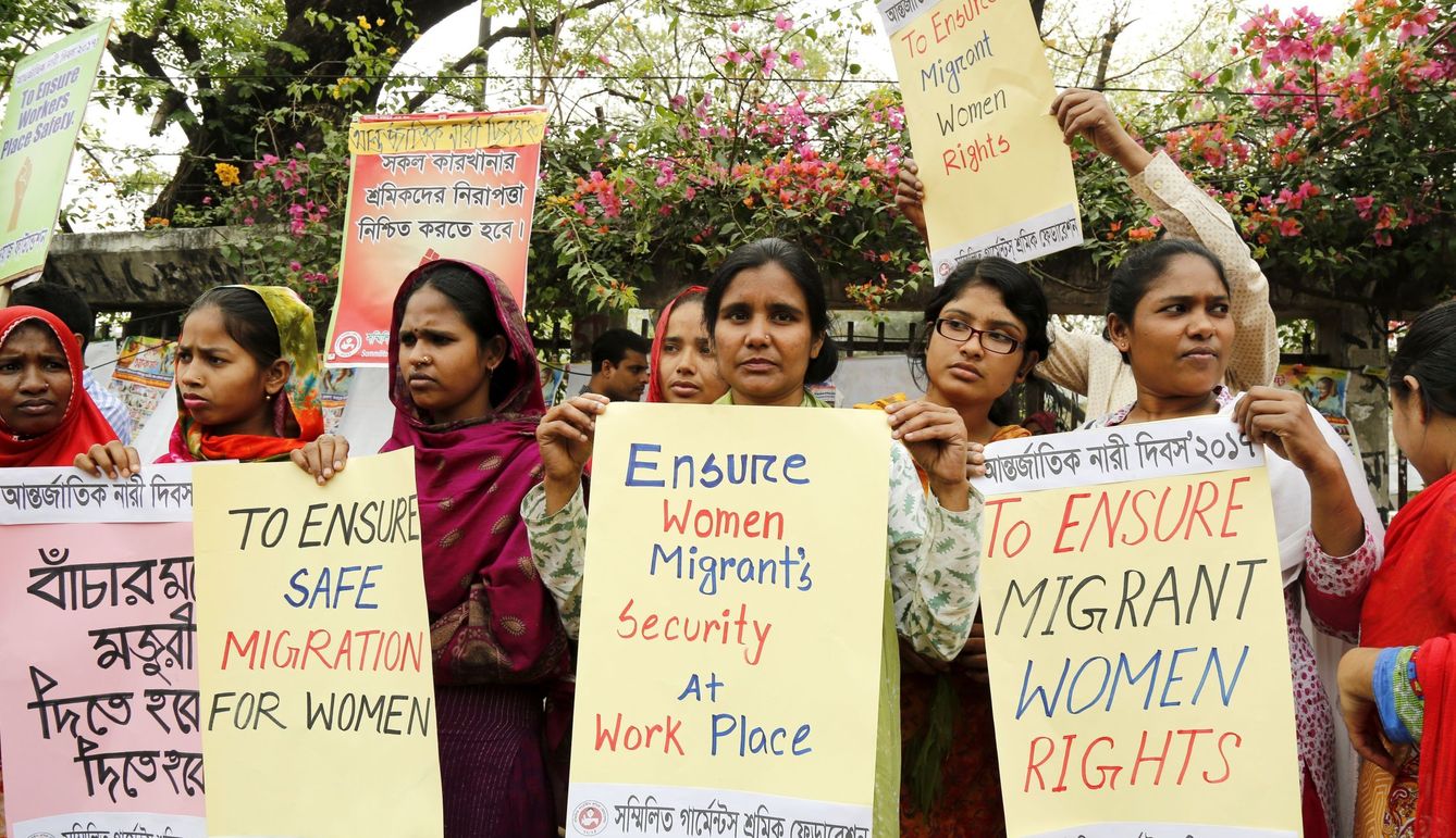 Mujeres en una manifestación con motivo del Día Internacional de la Mujer en Dacca (Bangladesh). (EFE)