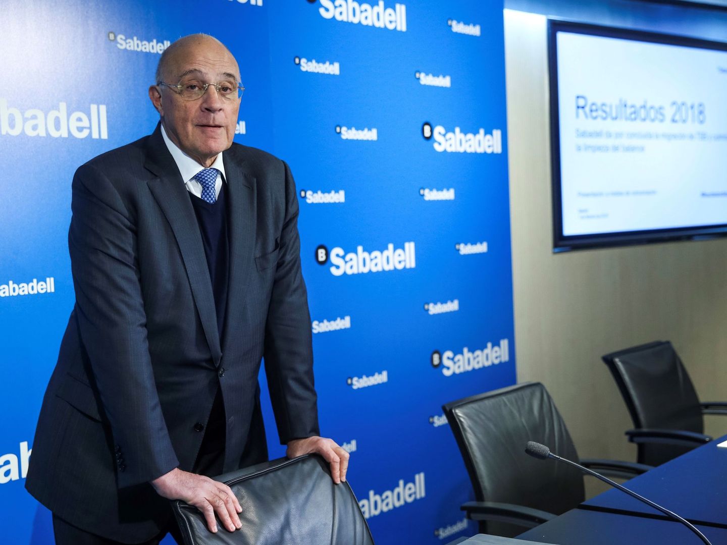 El presidente del Banco Sabadell, Josep Oliu, durante la presentación de los resultados económicos correspondientes al ejercicio 2018. (EFE)
