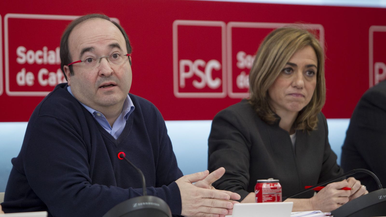 Foto: El primer secretario del PSC, Miquel Iceta, junto a la diputada Carme Chacón. (Efe) 