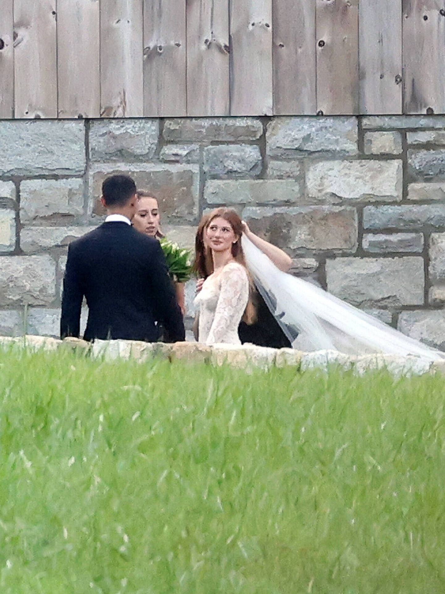 Jennifer Gates y Nayel Nassar, durante su boda. (Gtres)