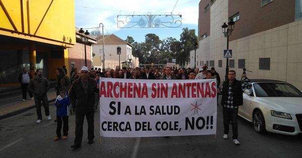 Foto: Manifestación contra las antenas en Archena (Foto: Ganar Archena)
