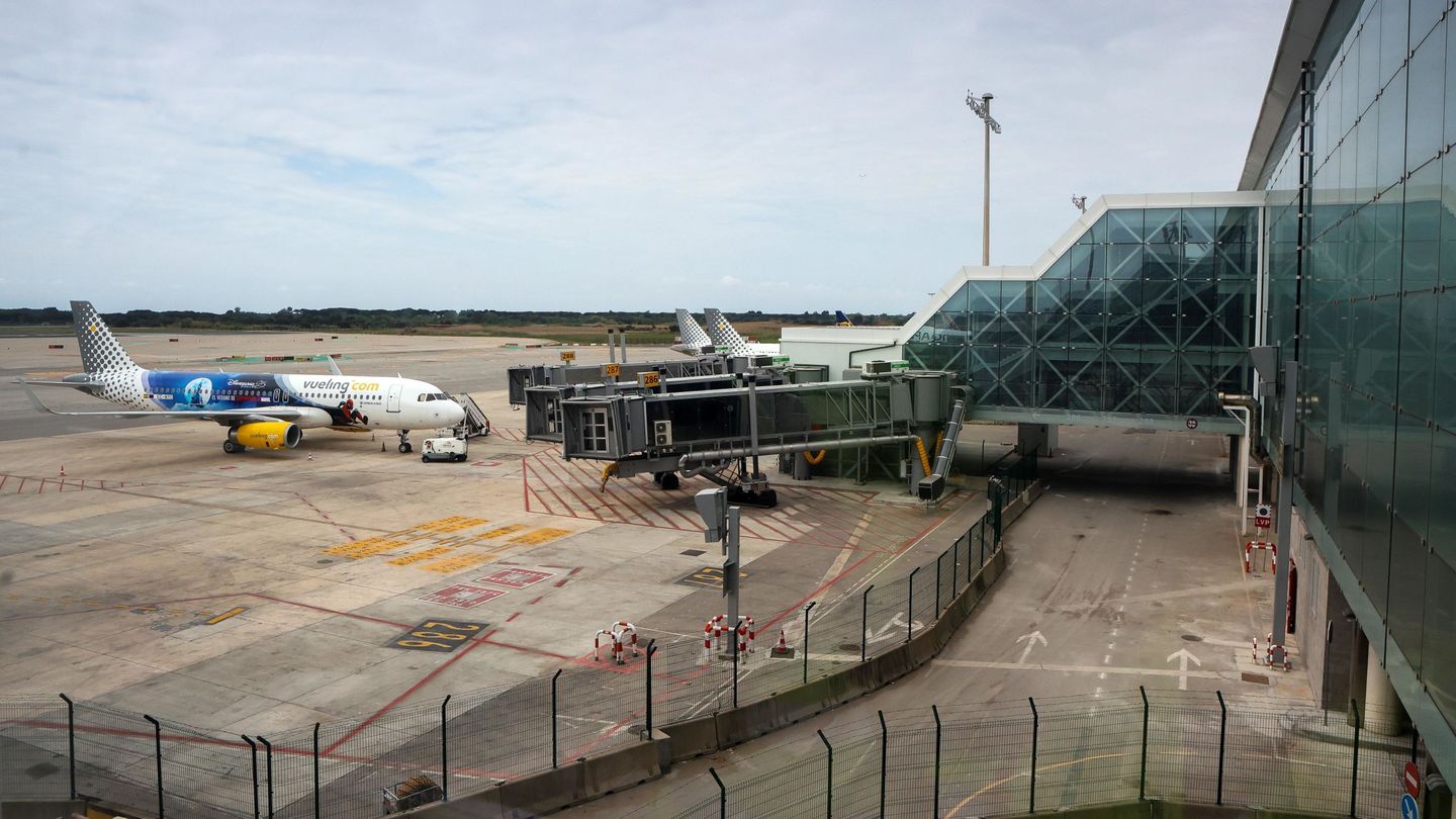 Obras de mejora en el aeropuerto de El Prat. (EFE)