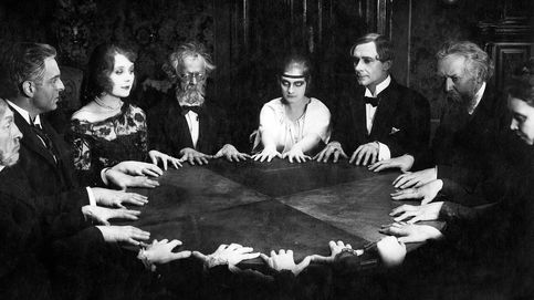 Houdini, Kardec y unas mesas en las que no se podía comer: la historia del espiritismo