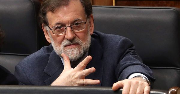 Foto: El presidente del Gobierno, Mariano Rajoy, durante un pleno en el Congreso. (EFE)
