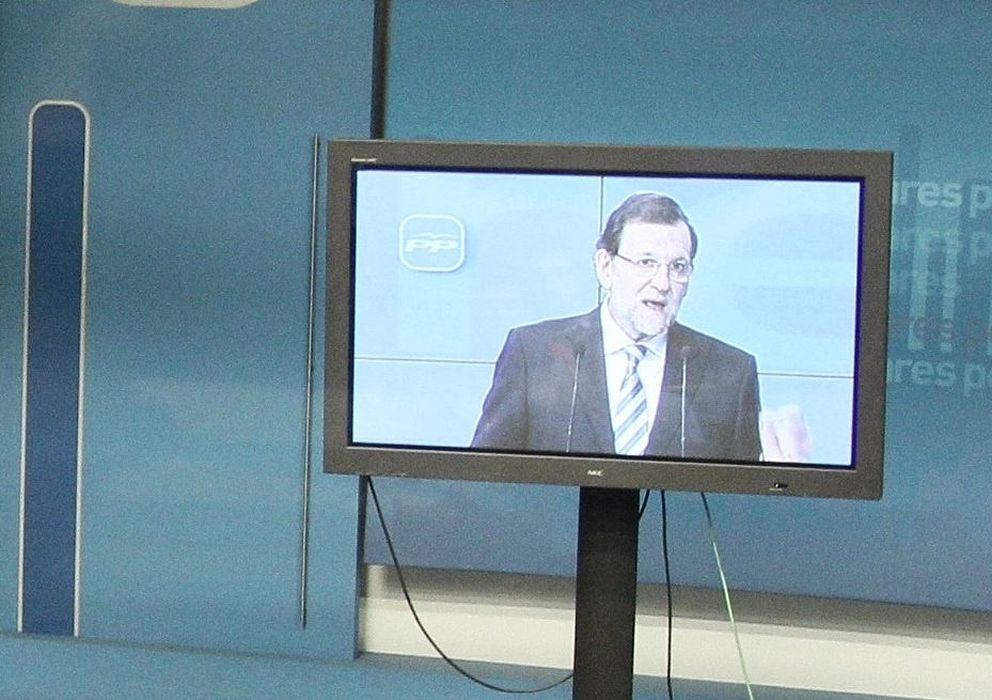 Foto: Mariano Rajoy durante su comparecencia en pantalla de plasma, el pasado mes de abril.