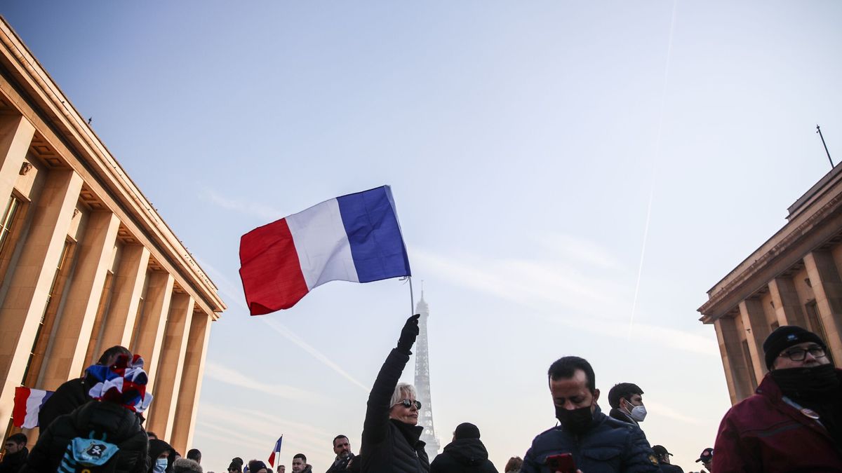 La mascarilla en interiores dejará de ser obligatoria en Francia el 28 de febrero