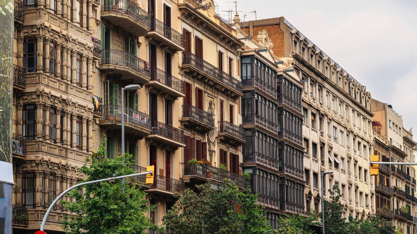 La Ley de Propiedad Horizontal lo deja claro: no puedes usar el rellano como trastero aunque vivas en el último piso