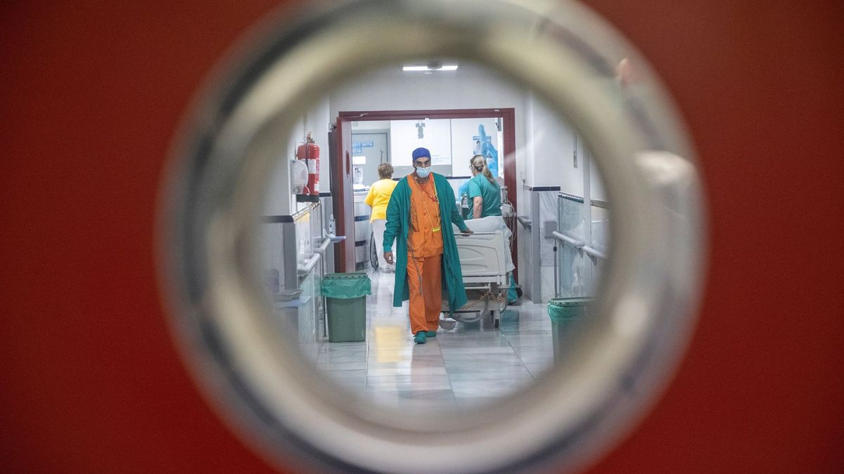 "Es una bomba de relojería": las autoridades alertan del riesgo de quedarnos sin médicos