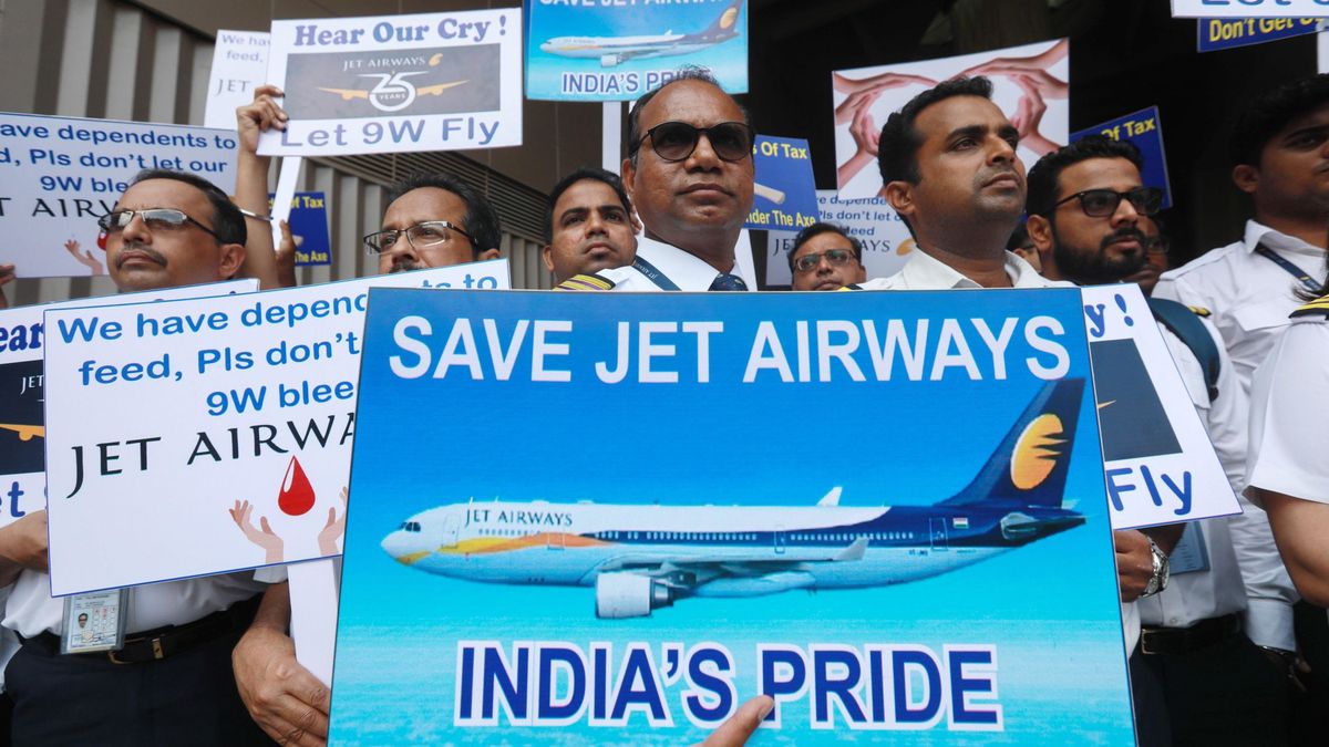 La india Jet Airways se desploma casi un 50 % tras procedimientos de quiebra