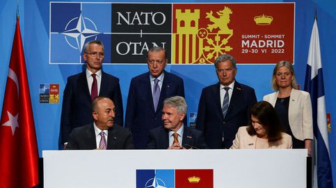 La OTAN firma el protocolo de adhesión para Suecia y Finlandia y ya son miembros 'de facto'