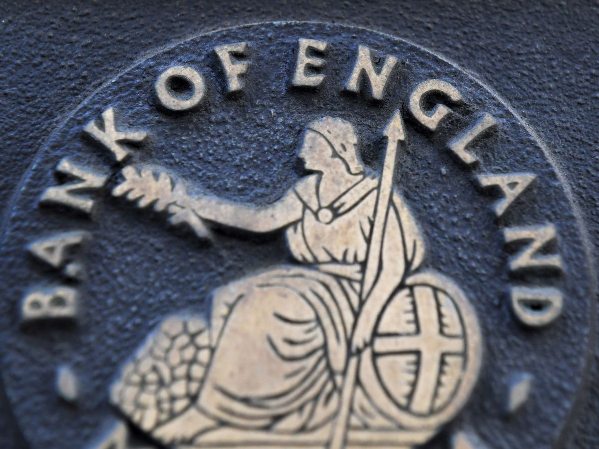 Foto: Logotipo del Banco de Inglaterra. (EFE/Facundo Arrizabalaga)