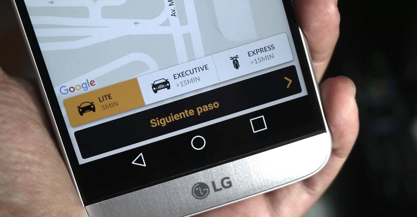 El sector del taxi está en constante batalla con aplicaciones como Uber o Cabify.