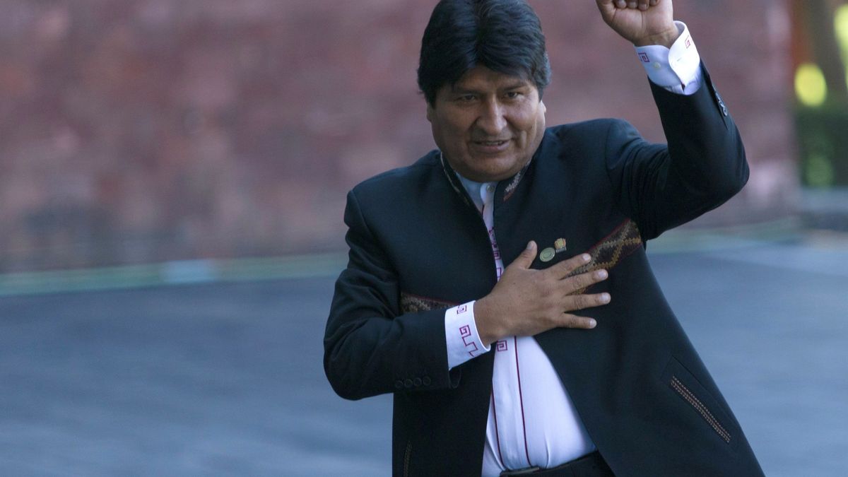 Morales acepta "asilo humanitario" en México tras su dimisión como presidente de Bolivia 