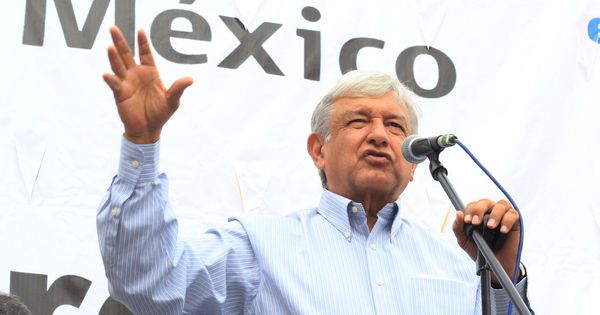 Foto: El candidato a la candidatura presidencial del partido Movimiento Regeneración Nacional (MORENA), Andrés Manuel López Obrador. (EFE)
