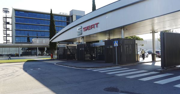 Foto: Vista de la factoría del grupo Seat en Martorell (Barcelona), la principal fábrica de automóviles de España. (EFE)
