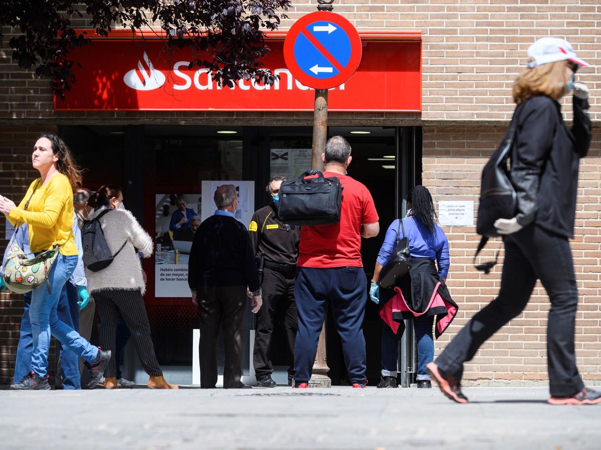 Foto: Oficina bancaria en Madrid. (EFE/Fernando Villar)