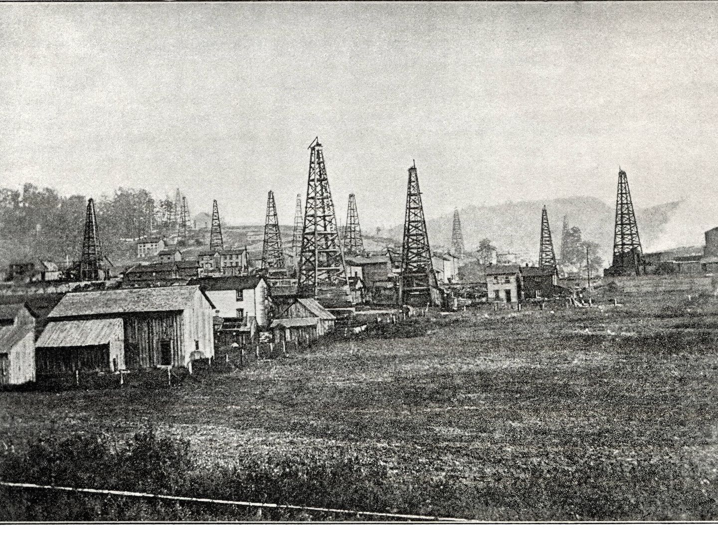 Ilustración del pozo petrolífero Oil Well en Pensilvania, 1896. (iStock)