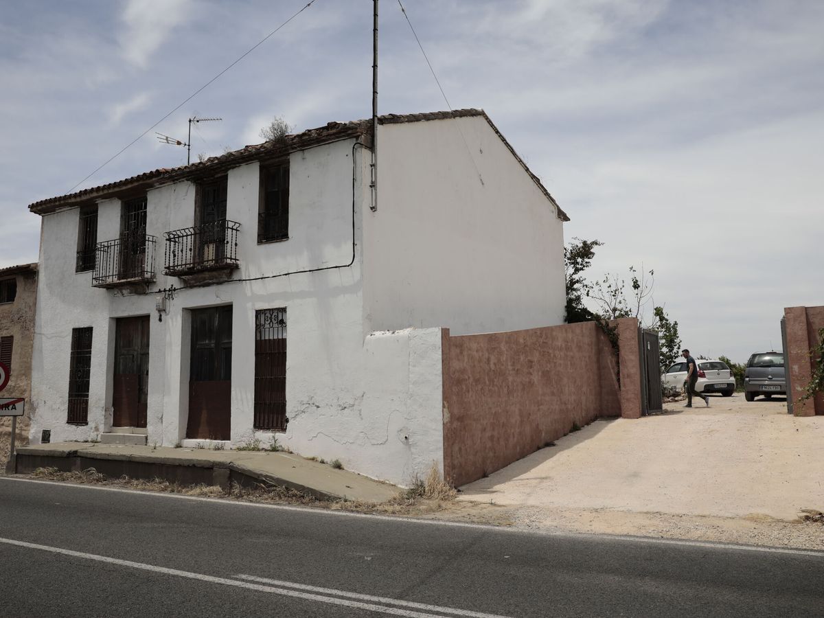 Foto: La casa donde fue encontrada la mujer en Alzira. (EFE/Ana Escobar)