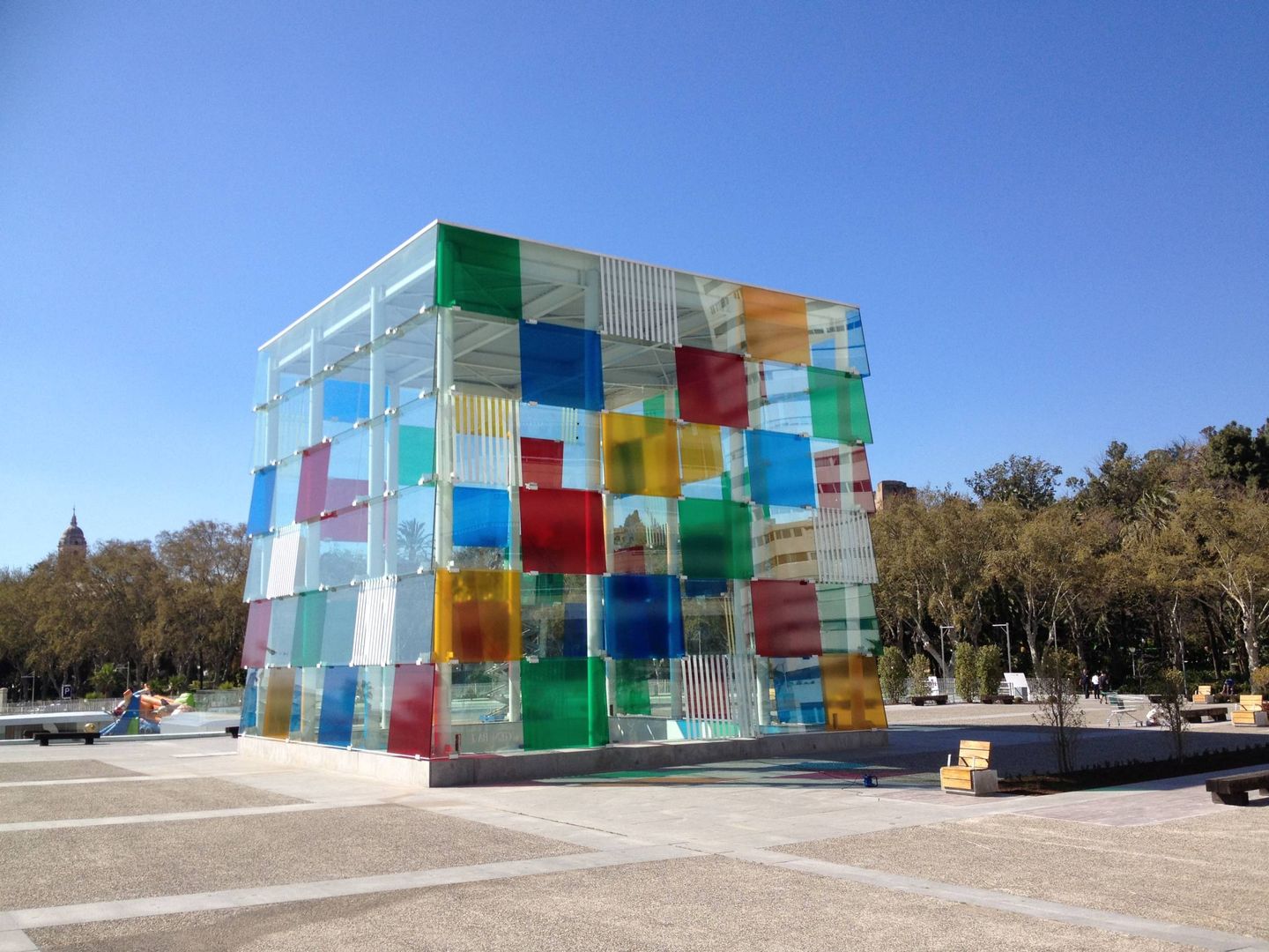 Cubo del Pompidou Málaga, icono de la Málaga contemporánea. (Agustín Rivera)
