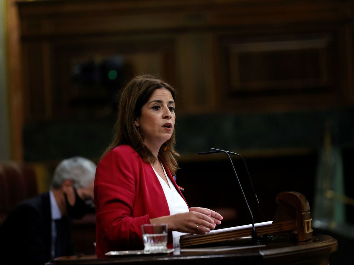 Foto: La actual portavoz del PSOE, Adriana Lastra, durante una intervención en el pleno del Congreso. (EFE)