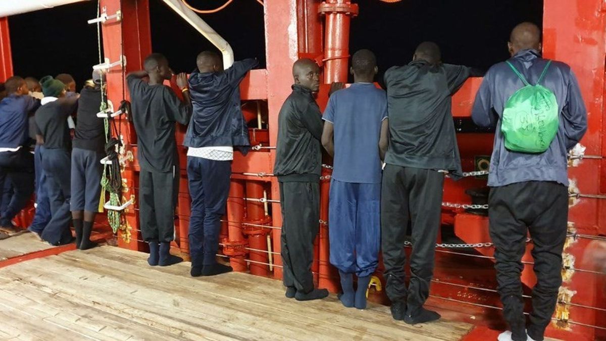 Los 182 migrantes del Ocean Viking podrán desembarcar en Messina (Italia)