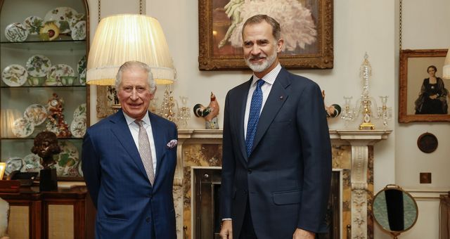 Carlos III y Felipe VI. (EFE/Francisco Gómez/Casa Real)