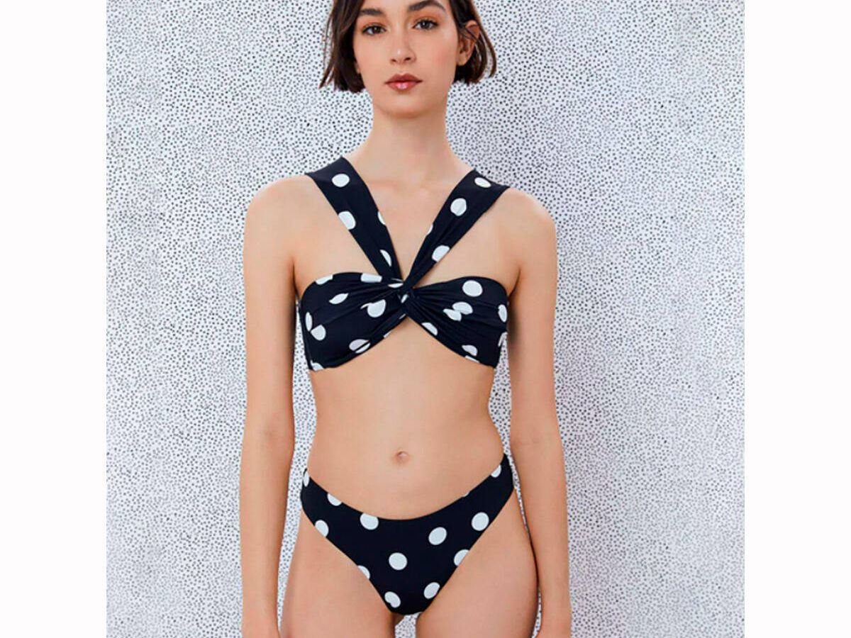 Foto: Los bikinis retro años 40 es la tendencia en baño del verano. (Cortesía)