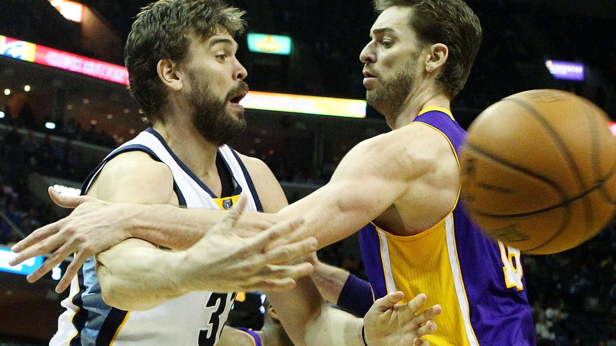 Increíble duelo entre Marc y Pau que deja a los Lakers como el peor equipo del Oeste