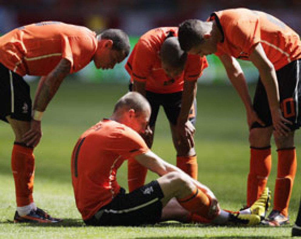 Foto: Robben se lesiona y 'pinta difícil' que viaje a Sudáfrica