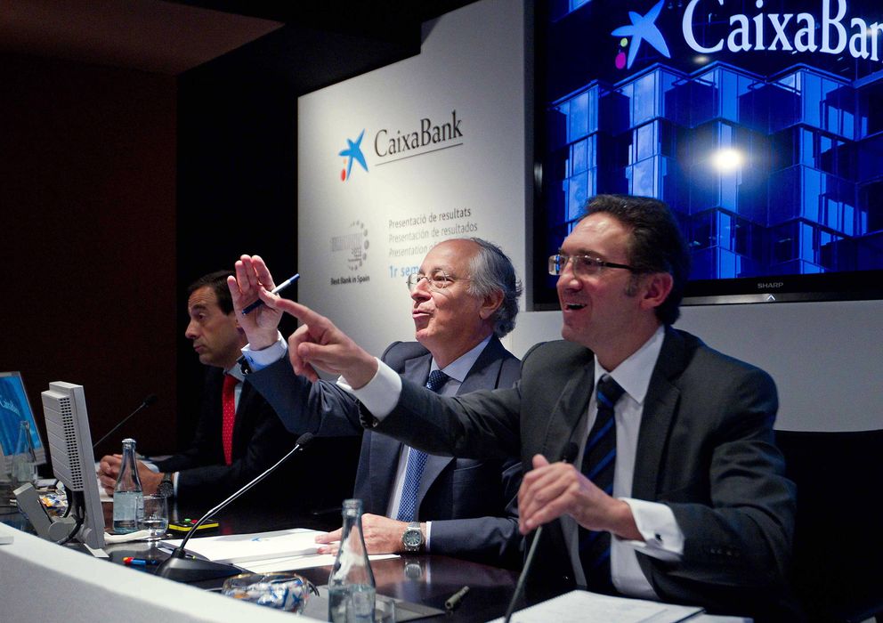 Foto: Juan María Nin (en el centro), Jaume Giró (derecha) y Gonzalo Gortázar (izquierda) en una imagen de 2012