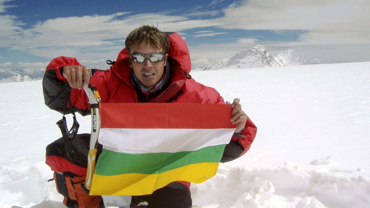 Dan por fallecidos a los tres alpinistas españoles perdidos en el Gasherbrum