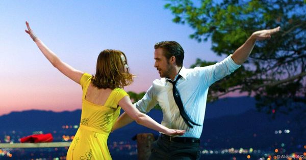 Foto: Emma Stone y Ryan Gosling en un duelo de baile en 'La La Land'