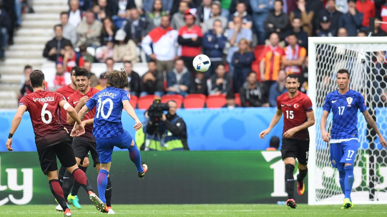 Foto: Momento en el que Modric marca el 0-1 (Georgi Licovski/EFE/EPA)