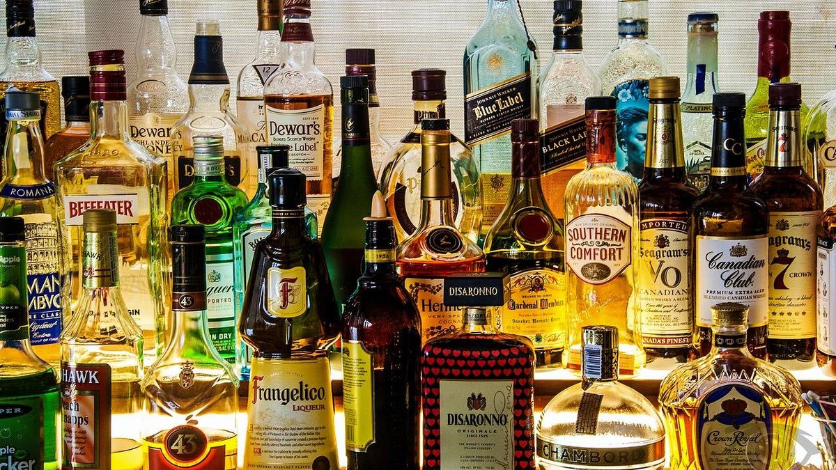 Que no te den garrafón: cómo identificar las bebidas falsificadas
