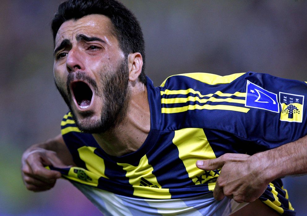 Foto: El delantero jerezano Dani Güiza celebra un gol con el Fenerbahçe.