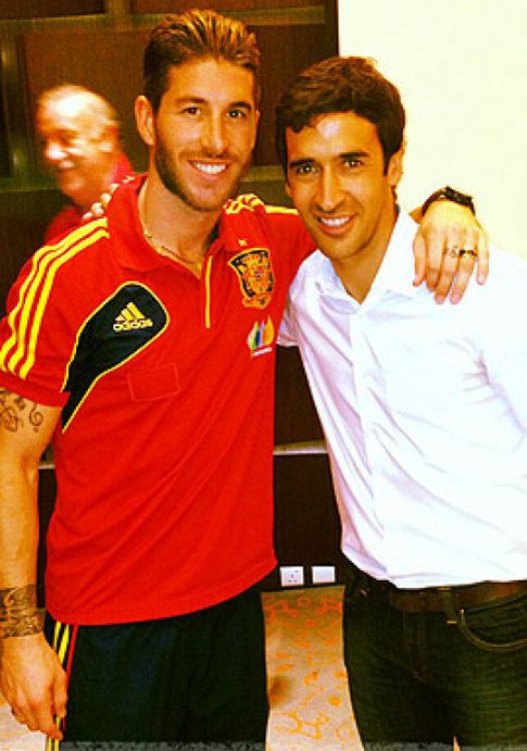 Foto: Raúl visitó a la selección española en Qatar