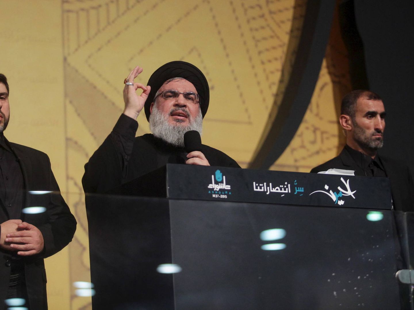 El líder de Hezbolá, Hassan Nasrallah, durante una rara aparición pública durante la celebración chií de la Ashura en Beirut, en octubre de 2015. (Reuters)