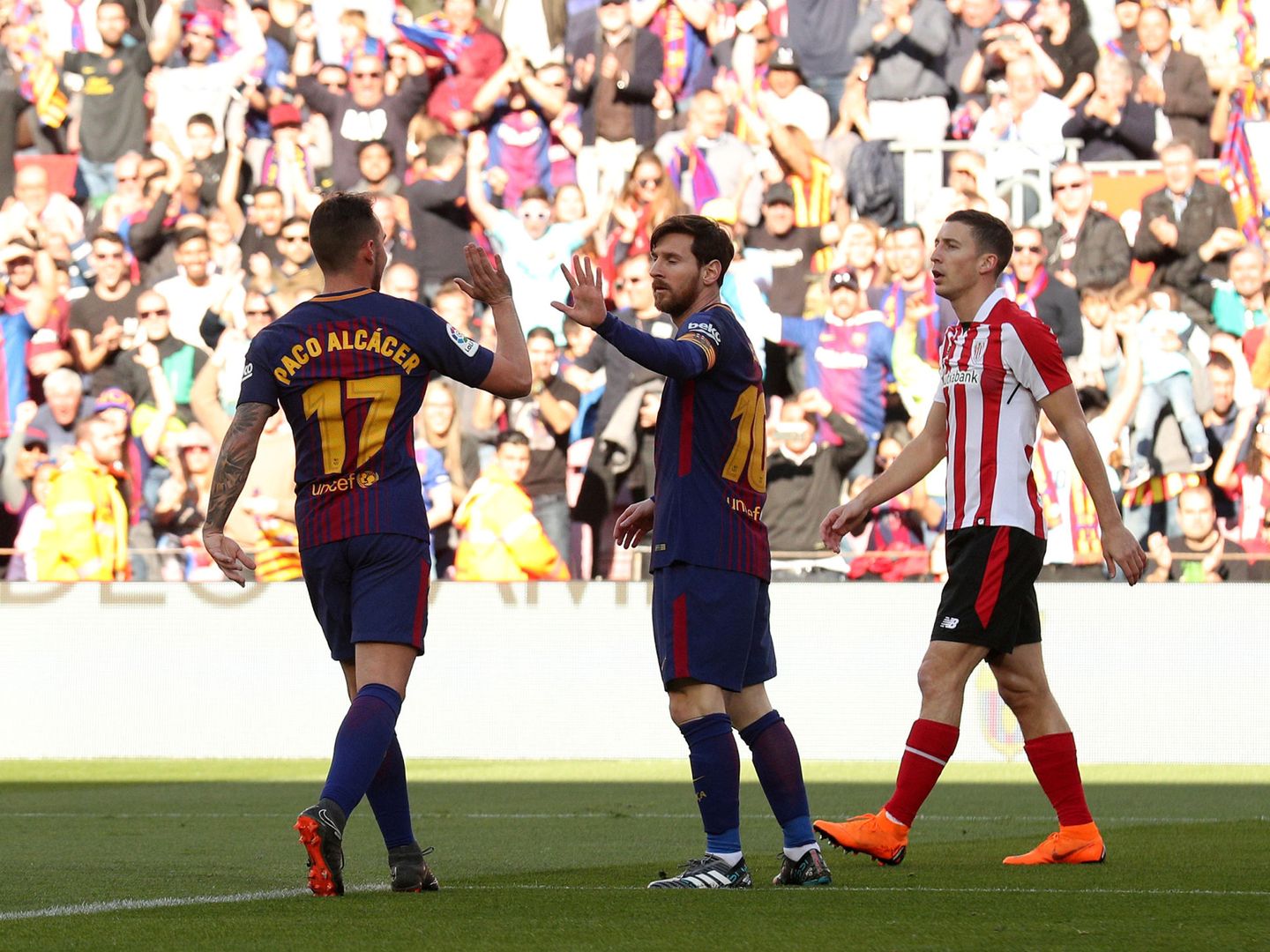 El FC Barcelona aventaja en 11 puntos al Atlético de Madrid y en 15 al Real Madrid a falta de nueve jornadas. (Reuters).