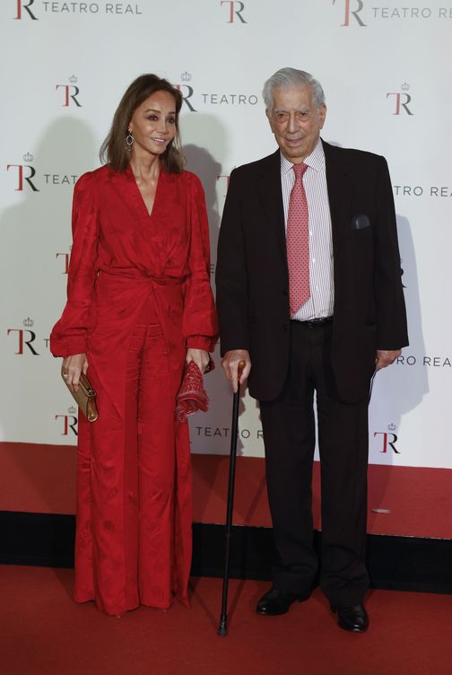 Isabel Preysler y Mario Vargas Llosa, en el Teatro Real. (EFE)
