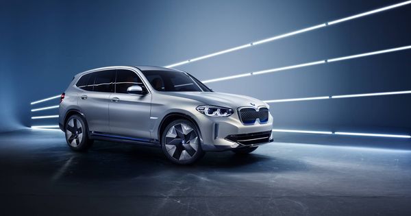 Foto: Este BMW iX3 Concept avanza el que pronto será el primer todocamino 100% eléctrico de la marca alemana.