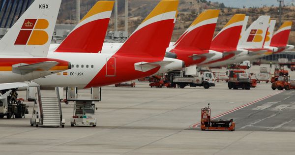 Foto: Aviones de Iberia en el aeropuerto de Madrid. (Reuters)
