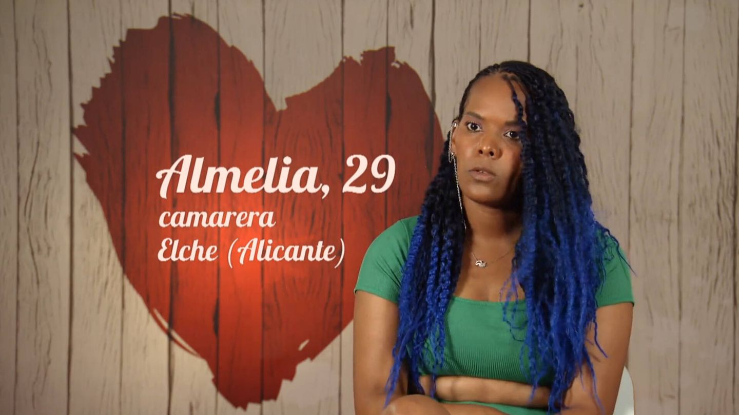 Amelia, soltera de 29 años. (Mediaset)