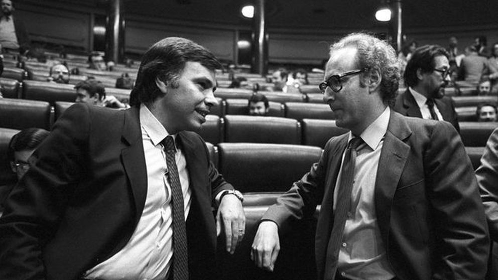 Felipe González y Miguel Boyer en 1983. (Efe) 