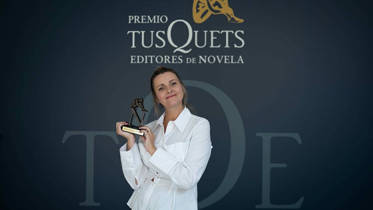 Silvia Hidalgo gana el Tusquets con una historia de una cuarentañera enfadada y en crisis