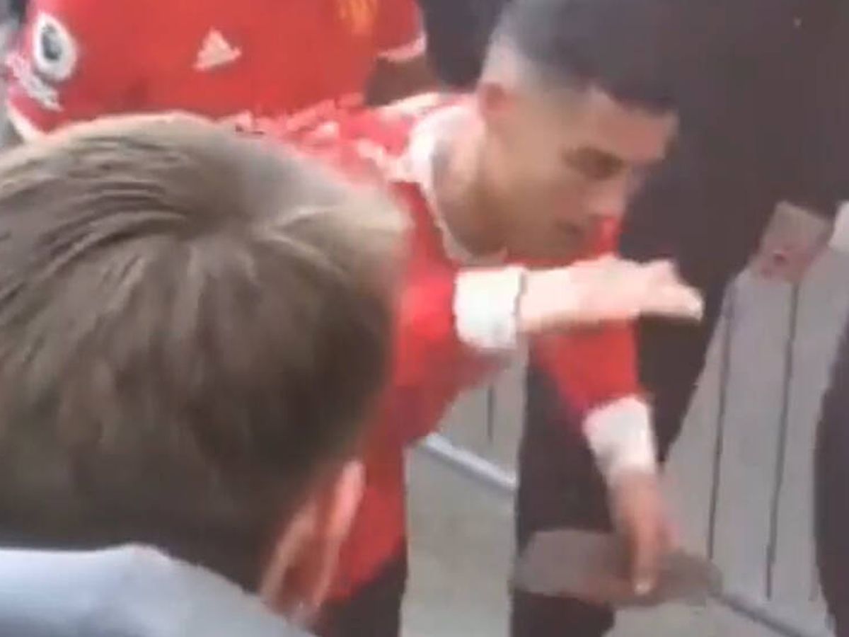 VIDEO: La desbordante emoción de un niño al salir a la cancha acompañado  por Cristiano Ronaldo