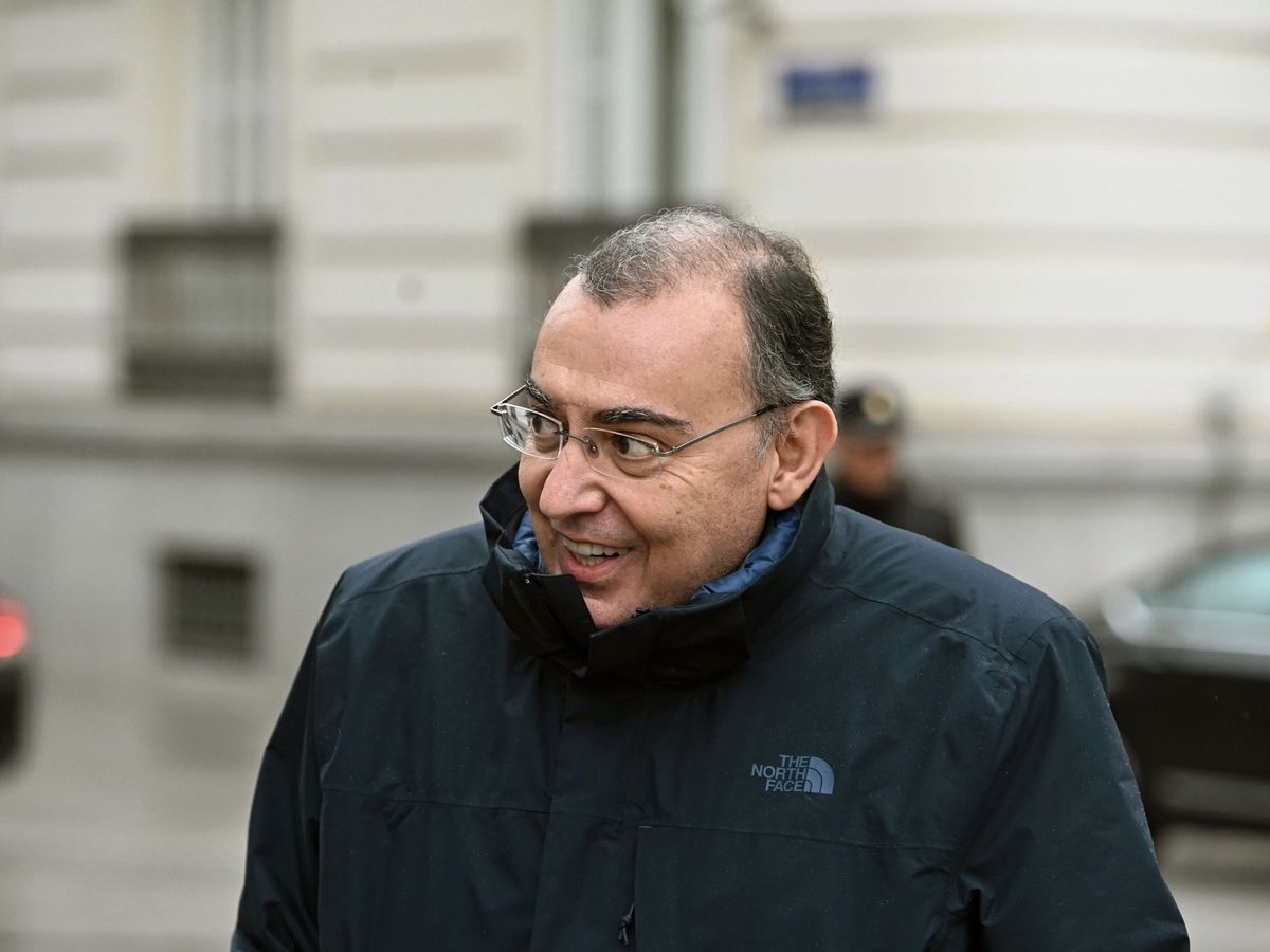 Foto: El excomisario Enrique García Castaño, alias el Gordo, a su llegada a la Audiencia Nacional en enero de 2020. (EFE)