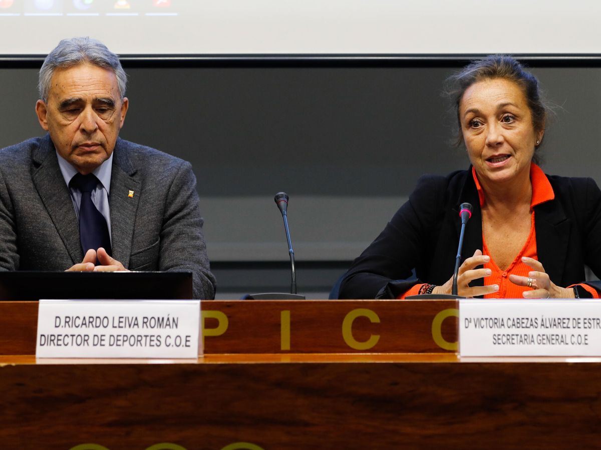Foto: El director de Deportes del Comité Olímpico Español (COE), Ricardo Leiva, y la secretaria general del COE, Victoria Cabezas. (EFE/Millán)