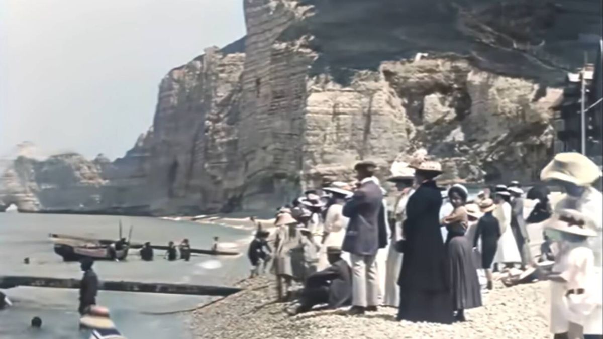 Disfruta de un increíble día de playa en 1889 con imágenes de Normandía en 4k