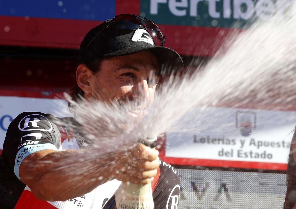 Foto: Cancellara celebra su victoria (Efe).